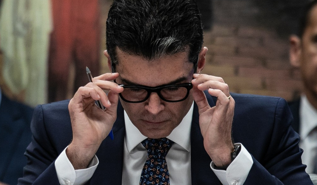 Governador do Pará sanciona lei e cria o 'Dia da Esposa do Pastor'
