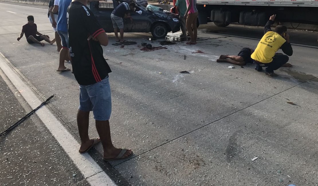 Vídeo: Acidente entre veículos resulta em mortos e feridos em Teotônio Vilela