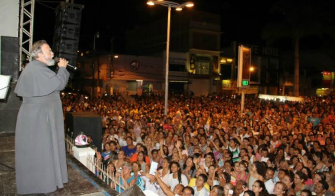 Festa da Padroeira: padre Antônio Maria volta a Arapiraca nesta terça