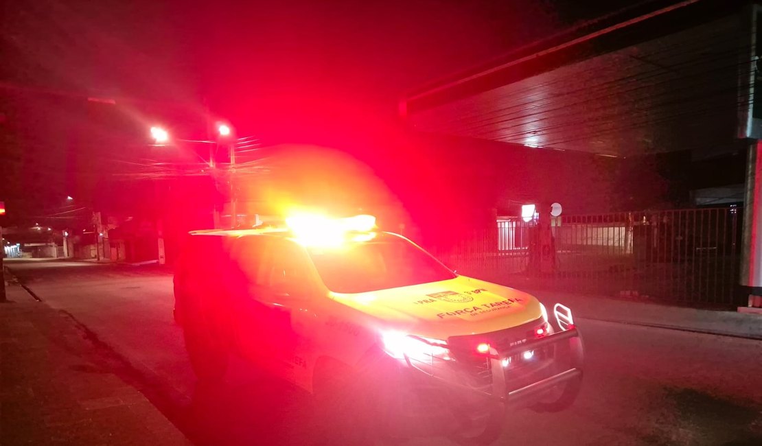 Guarnição do 3º BPM salva bebê engasgado em posto de combustíveis em Arapiraca