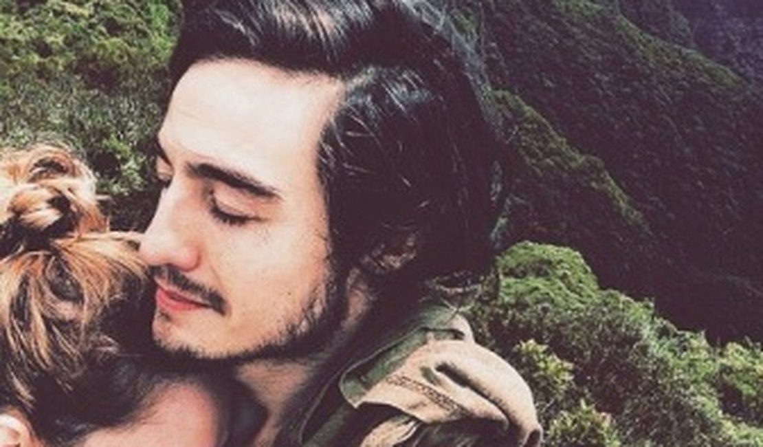 Isabelle Drummond e Tiago Iorc terminaram namoro há dois meses, diz jornal