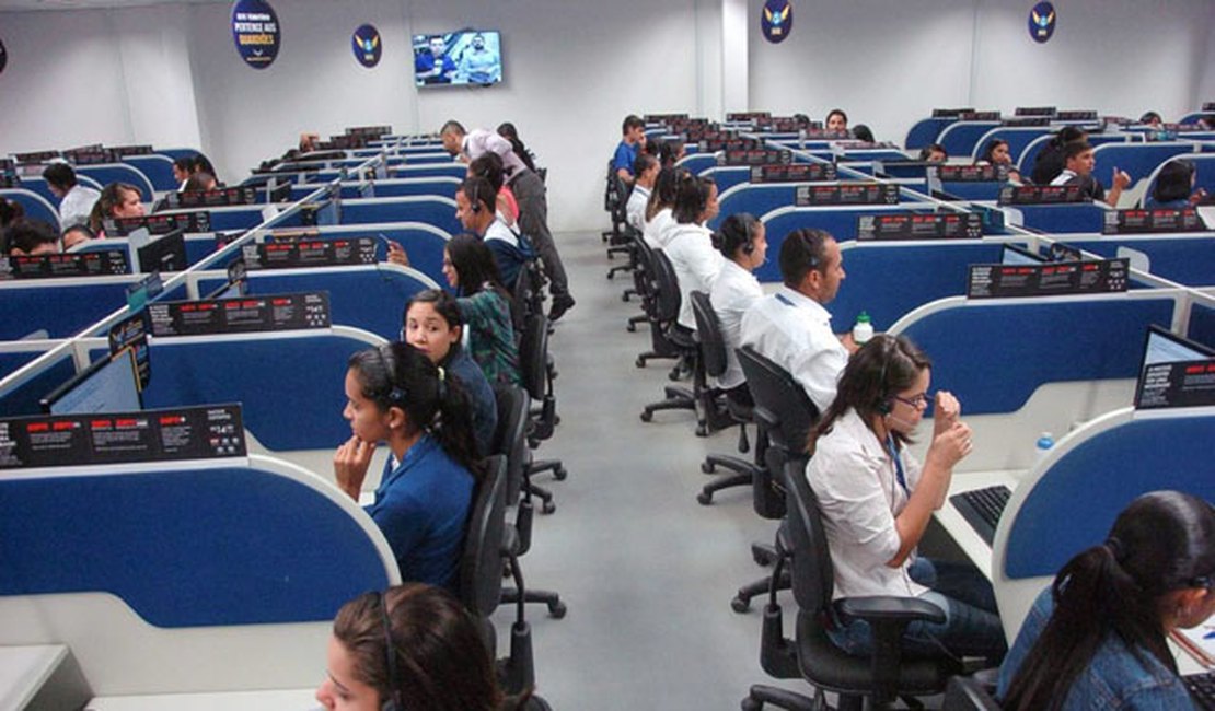 Empresa de call center abre seleção para 300 vagas de emprego