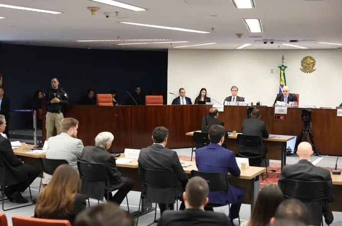 STF encerra primeiro dia de interrogatório dos réus da trama golpista