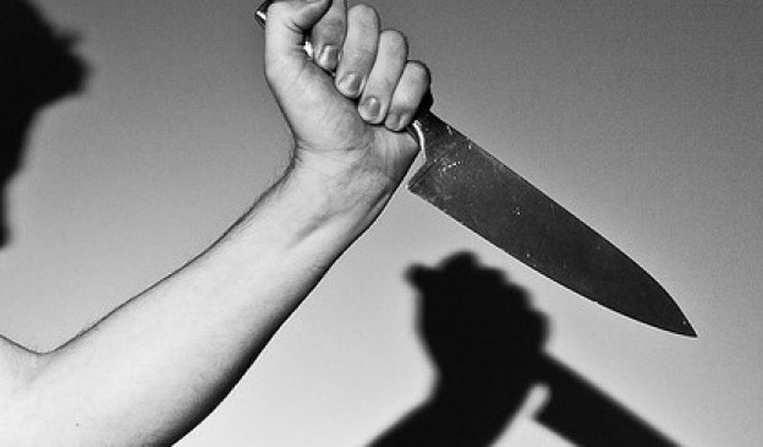 Jovem é detido por ameaçar a própria mãe com faca peixeira em Arapiraca