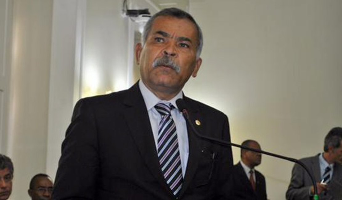 Deputado pede desculpas por declarações sobre vereadores de Arapiraca