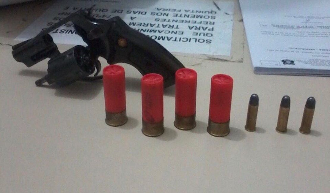 PM de Campo Alegre prende homem por porte ilegal de arma de fogo