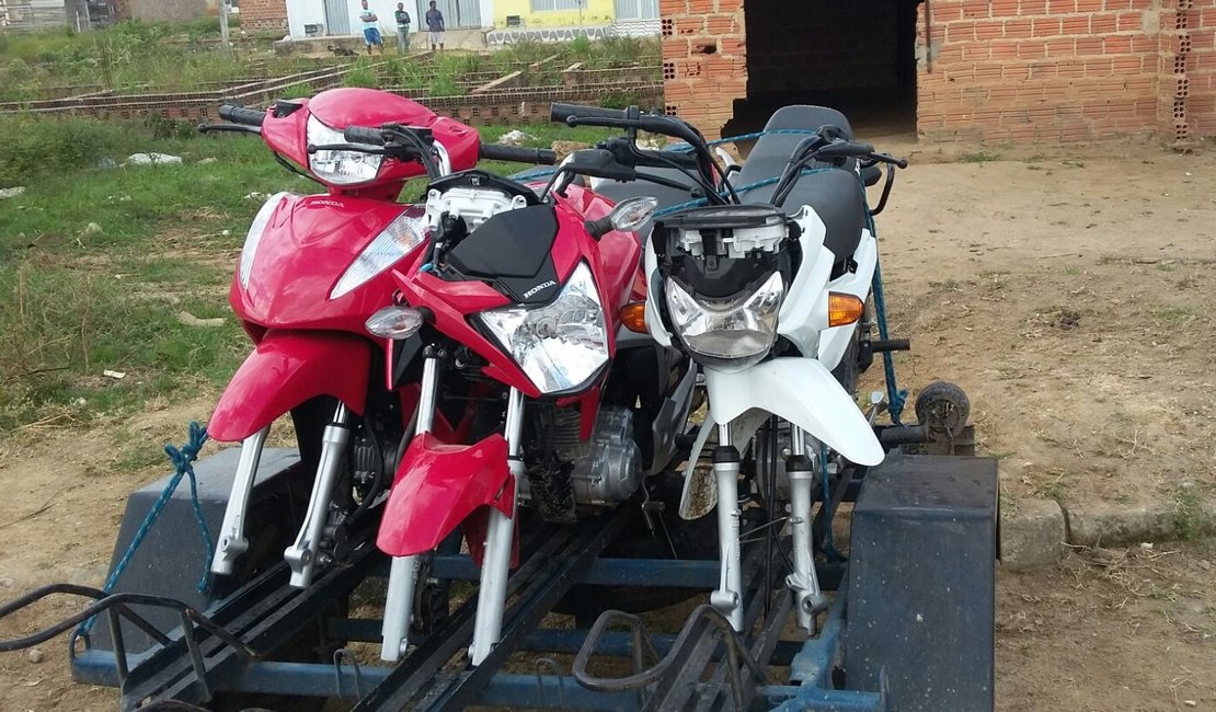 Criminosos furtam quatro motocicletas para o desmanche, em São Miguel dos Campos
