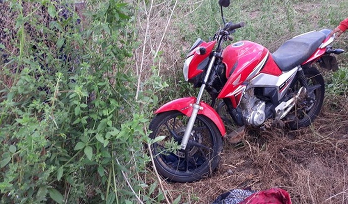 Guarda Municipal de Girau encontra motocicleta roubada em matagal