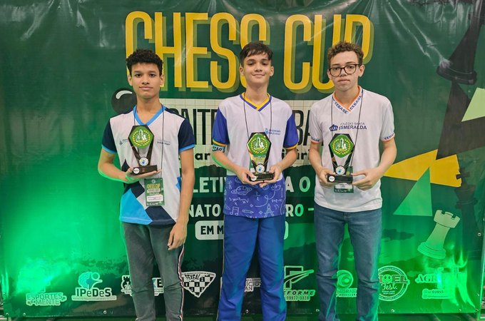 Alunos da rede municipal conquistam vagas para Campeonato Brasileiro de Xadrez 2026