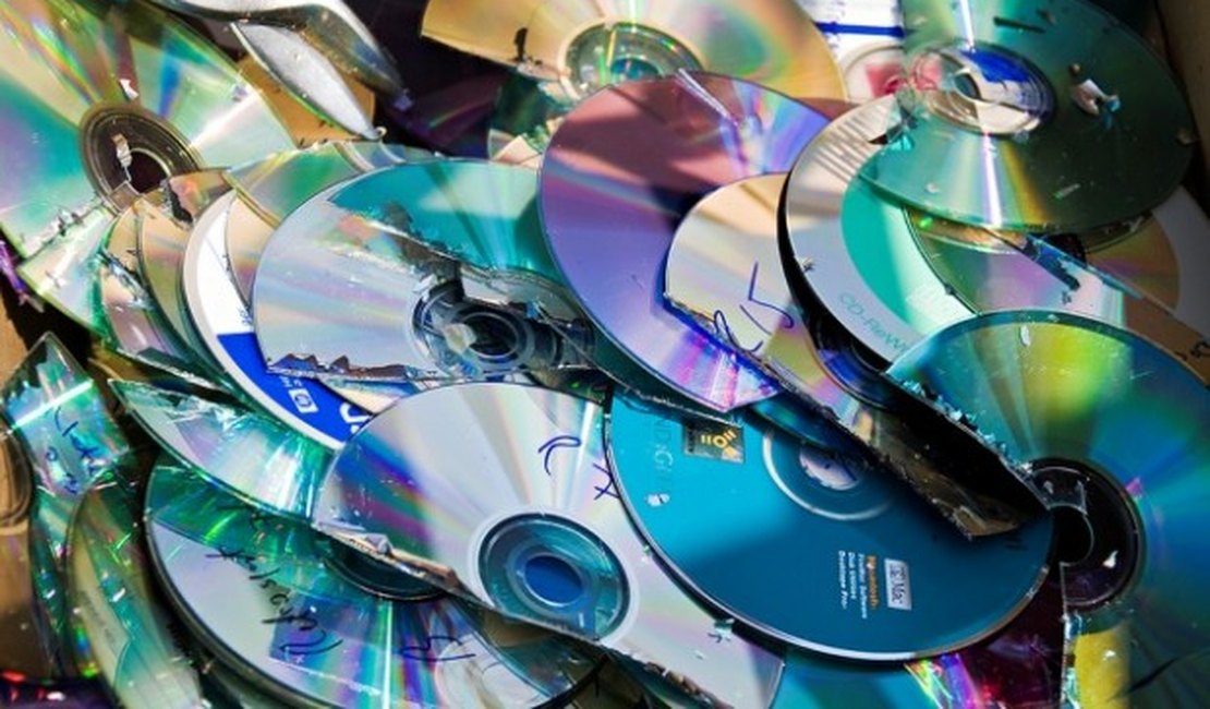 CDs e DVDs antigos podem descontaminar a água do esgoto