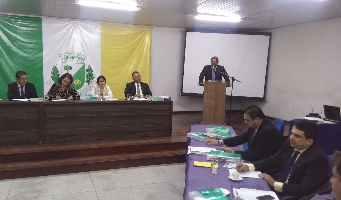 Vereadores cobram presença de Teófilo em sessão da Câmara Municipal