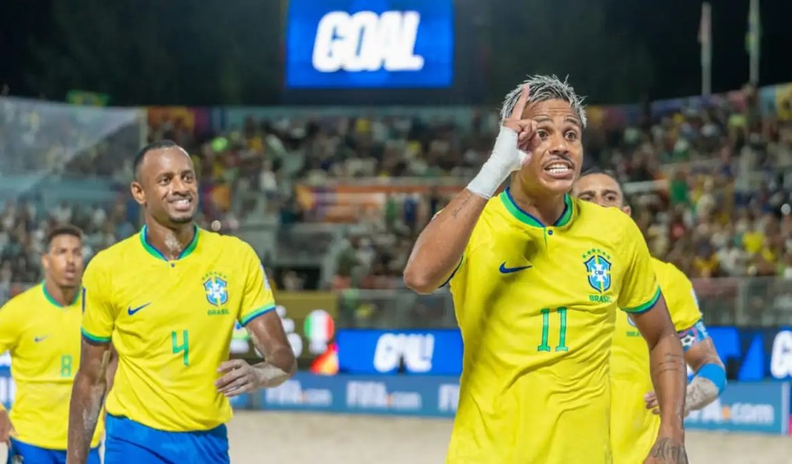 De forma dramática, Brasil vence Itália no Mundial de futebol de praia