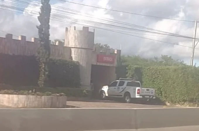 Homem foge de blitz da PM e tenta se esconder em motel em Arapiraca