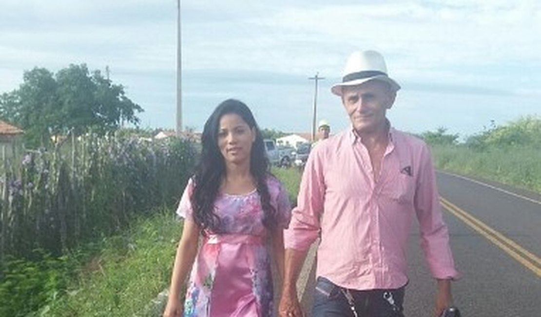 Stefhany Absoluta anuncia gravidez de dois meses: 'Presente de Deus'