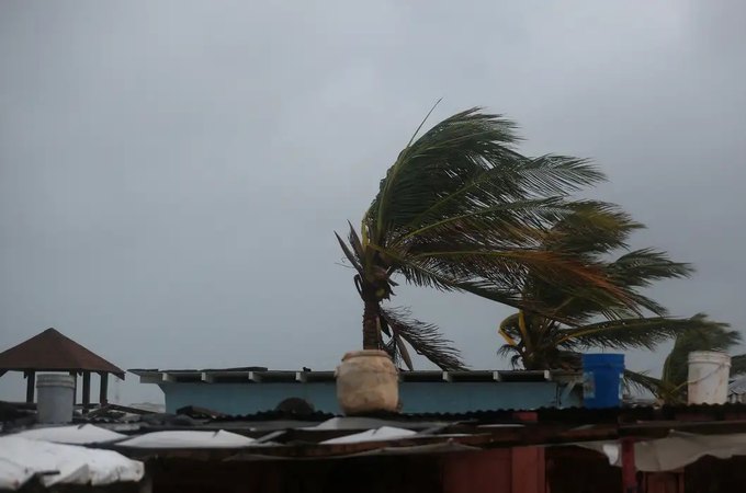 Furacão Melissa baixa para categoria 3 perto de Cuba