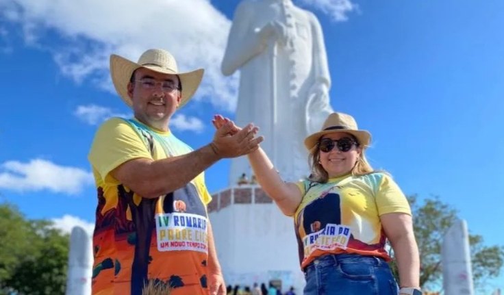 Prefeito Leandro Silva acompanha romeiros de Junqueiro e vive momentos de fé e devoção em Juazeiro