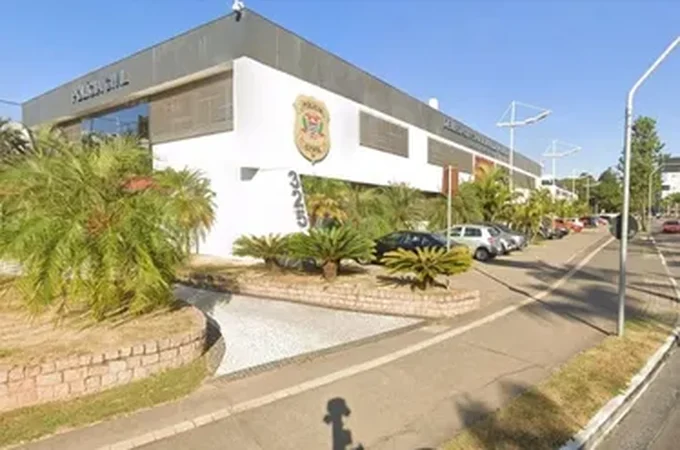 Recém-nascido é encontrado morto dentro de caixa no interior
