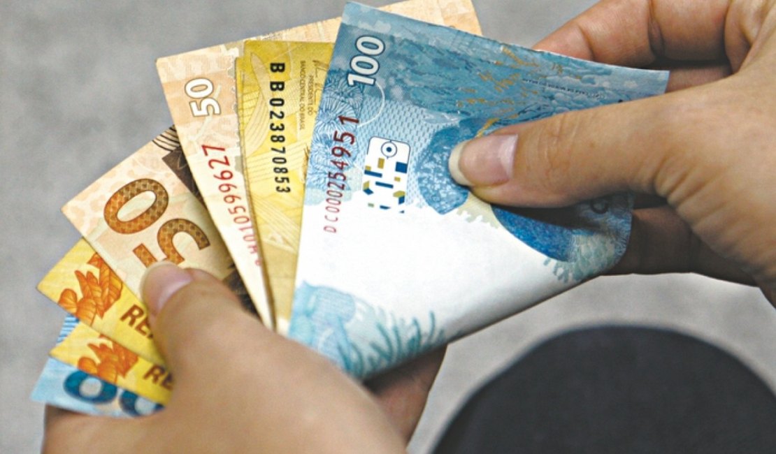 Medida Provisória entra em vigor e permite corte de salários de trabalhadores
