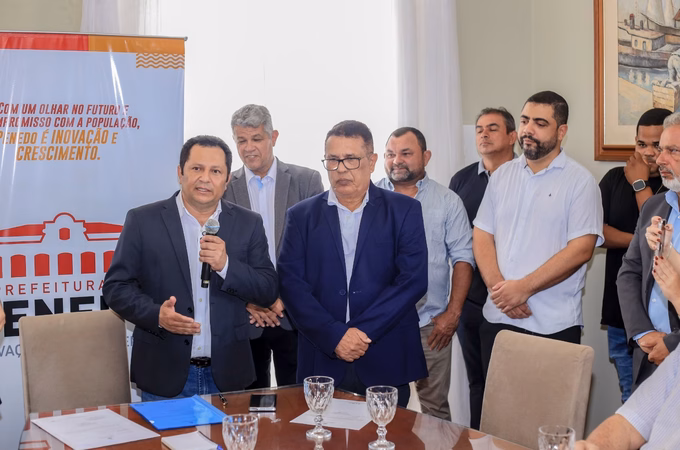 Vice-prefeito, Valdinho Monteiro assume gestão da Prefeitura de Penedo de forma interina