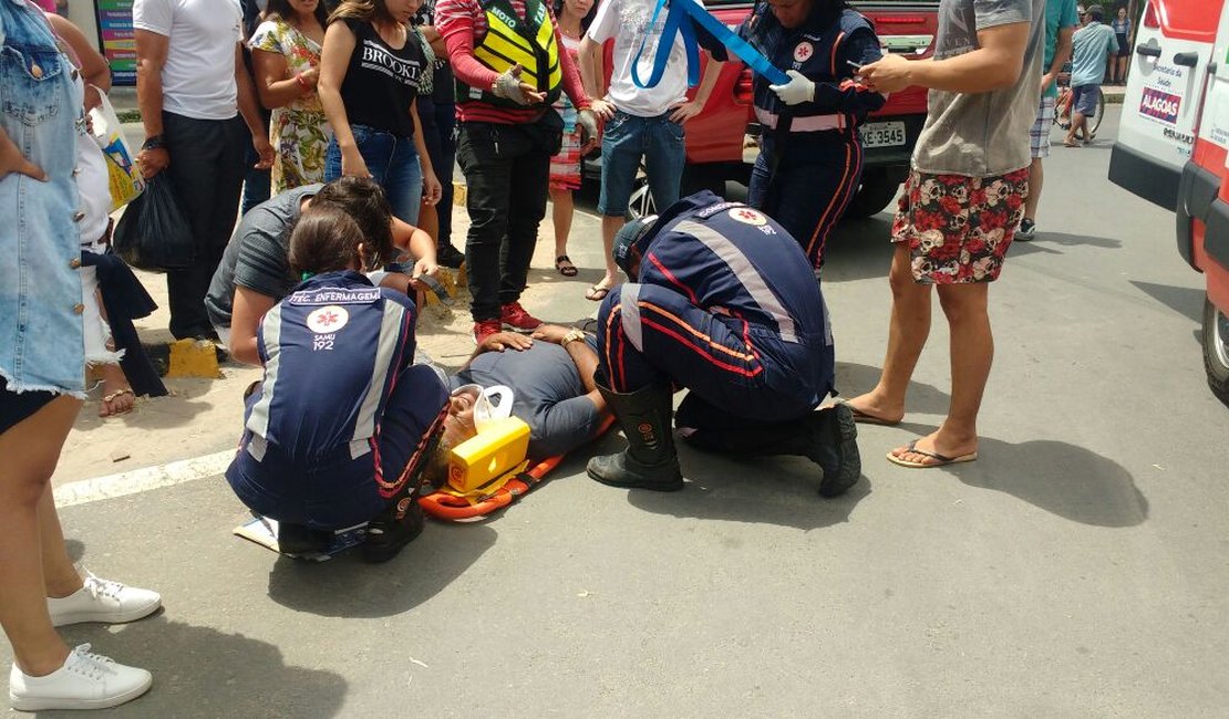 Colisão entre carro e moto deixa homem ferido no Alto do Cruzeiro, em Arapiraca