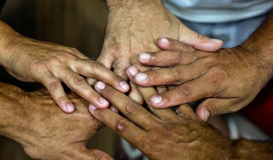 Governo aprova pensão a 61 filhos separados de pais com hanseníase