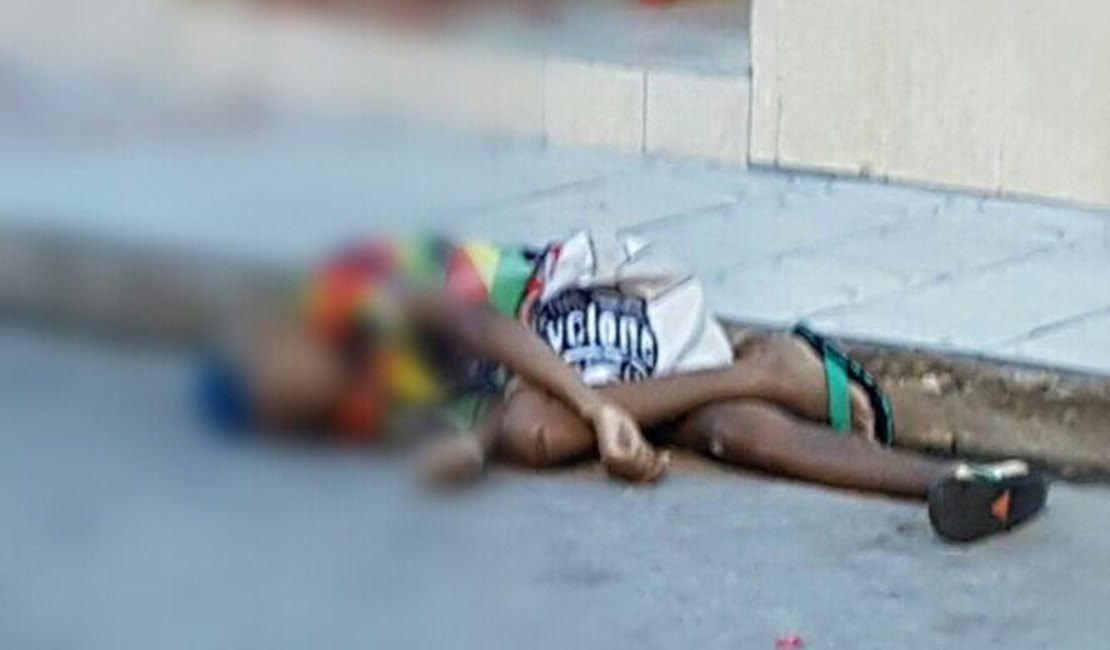 Jovem é morto a tiros e homem fica gravemente ferido, em Arapiraca