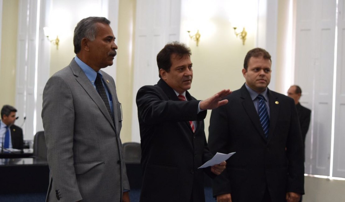 Com o afastamento de Dudu Holanda, Alcides Andrade toma posse como Deputado