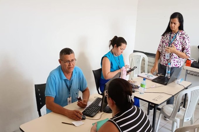 Casal e Ministério Público promovem ação social no Residencial Agreste, em Arapiraca