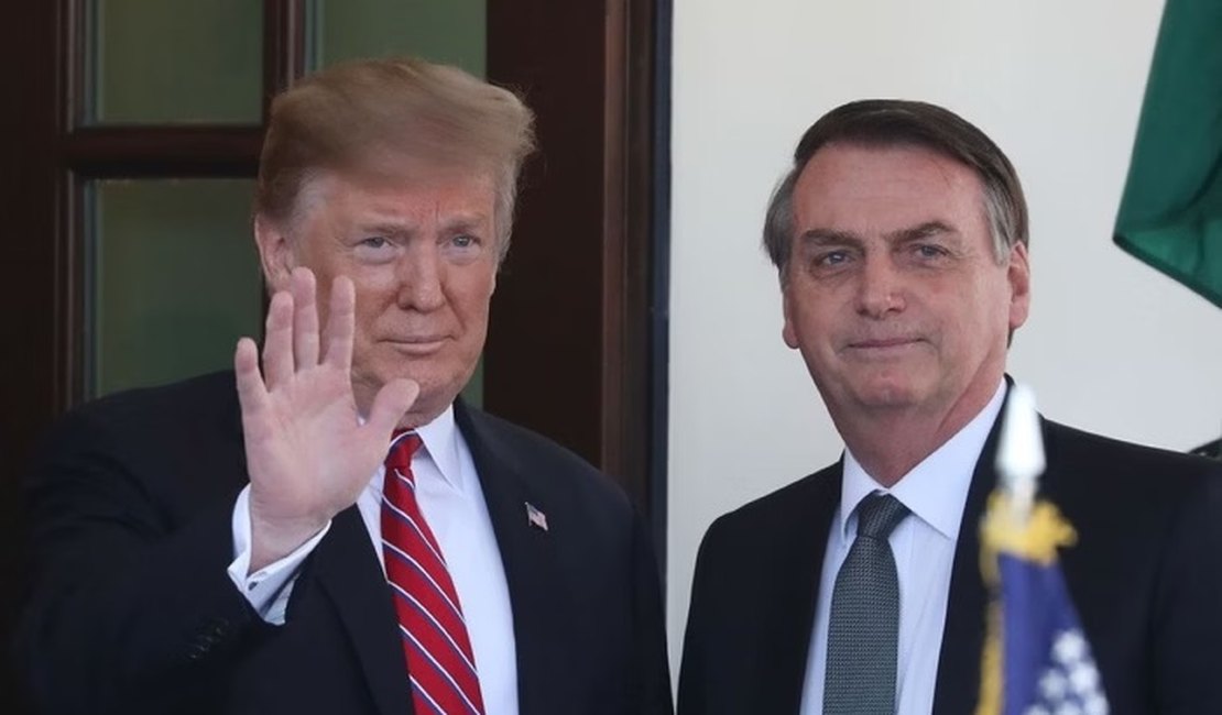 Bolsonaro se declara para Trump: “Sou apaixonado por ele”
