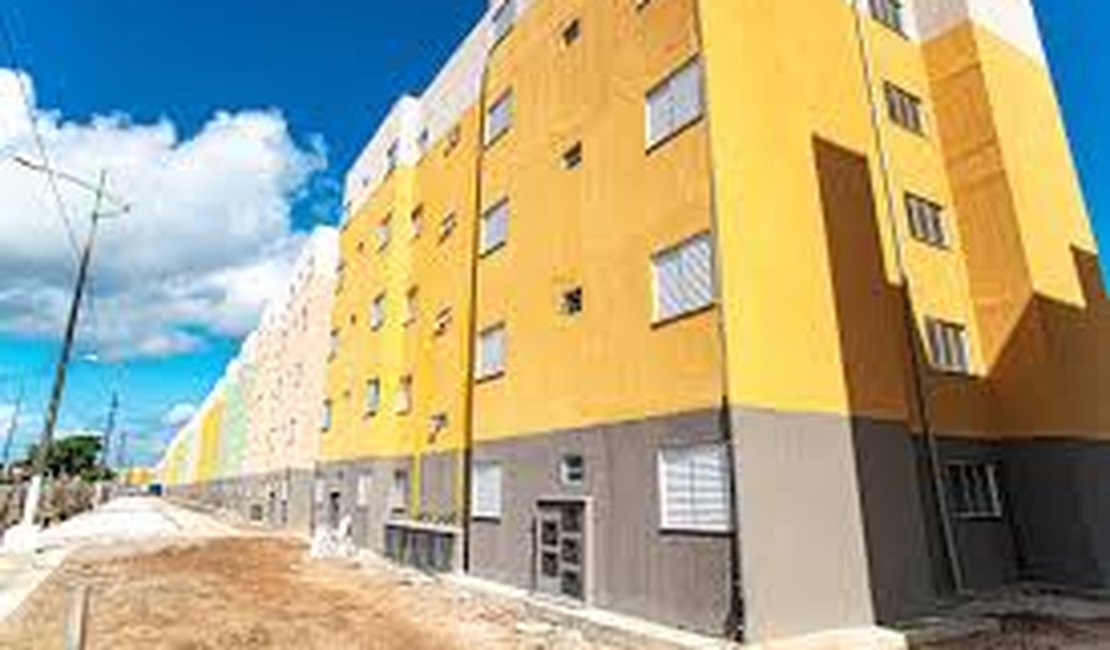 Polícia Militar apreende drogas e munições em ação no Residencial Parque da Lagoa, em Maceió