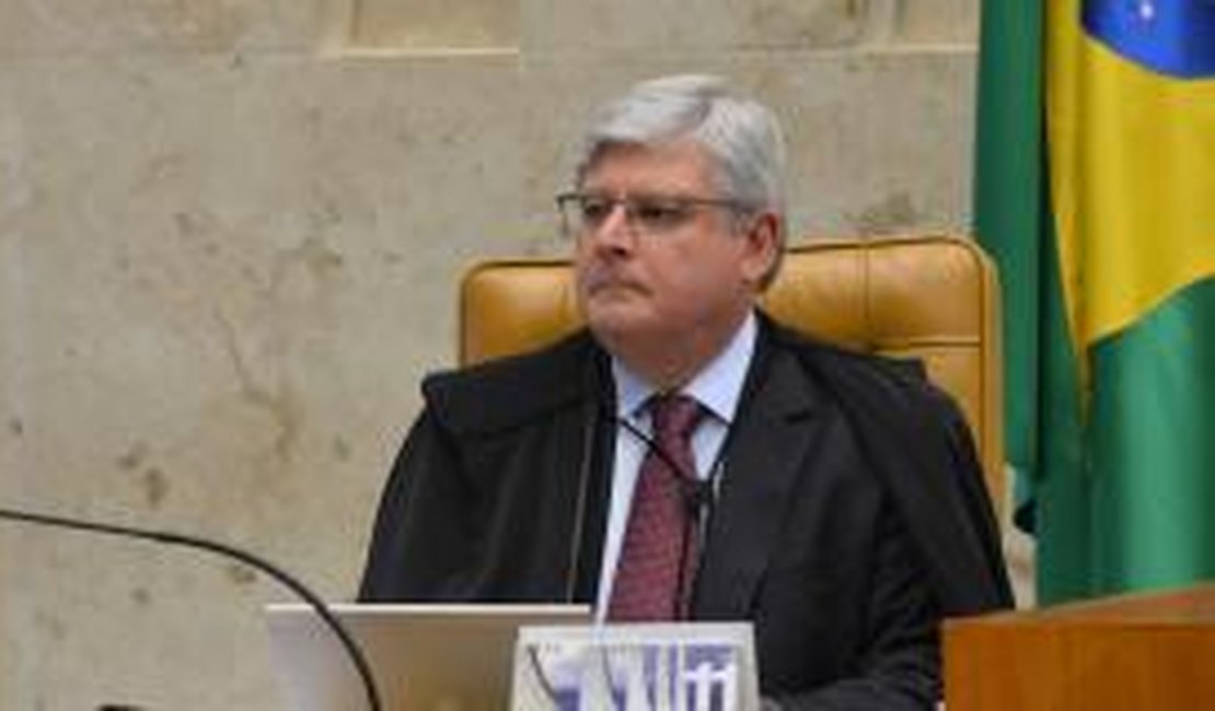 Janot pede ao TSE arquivamento de ação contra Dilma e Temer
