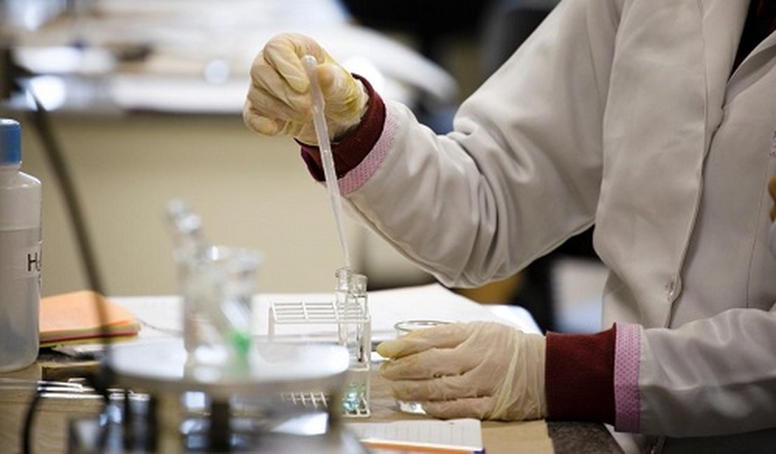 Anvisa aprova segunda dose da vacina de Oxford contra Covid-19 em voluntários