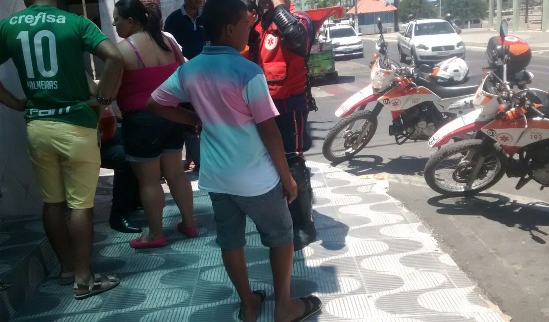 Condutor não respeita sinalização e colide em motociclista, em Arapiraca