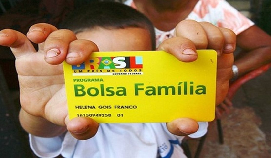 Michel Temer anuncia aumento para o Bolsa Família dia 1º