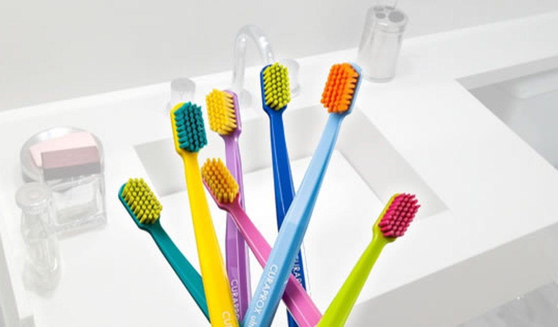 Entenda porque a escova de dente CURAPROX é tão macia e eficaz