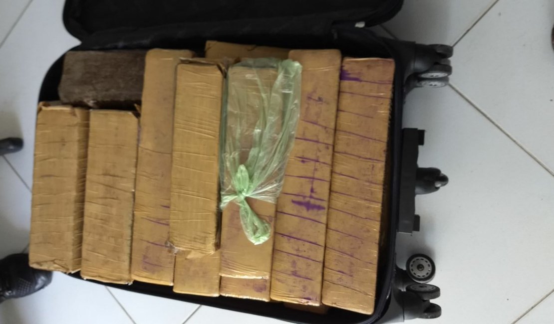 BOPE apreende 48 quilos de maconha após abordagem a ônibus em Porto Real do Colégio