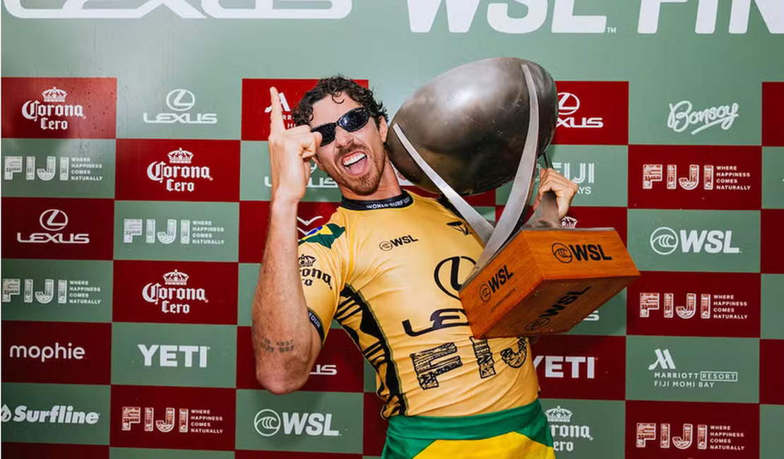 É do Brasil! Yago Dora vence Griffin e é campeão mundial da WSL pela 1ª vez