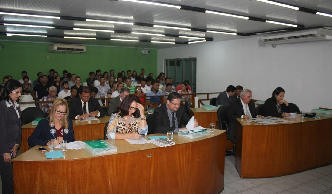 Câmara Municipal de Arapiraca aprova projeto de meia entrada para professores
