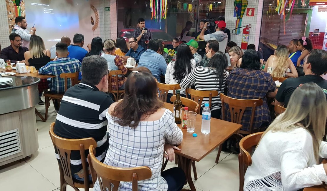 Arrai Dos Pocas Antecipa Clima Junino Durante Lan Amento Da Festa Em