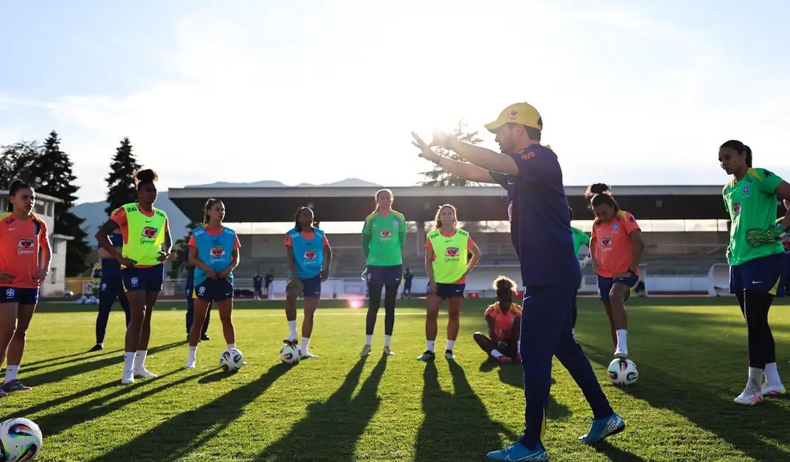 Seleção feminina fecha preparação para jogo contra França nesta sexta