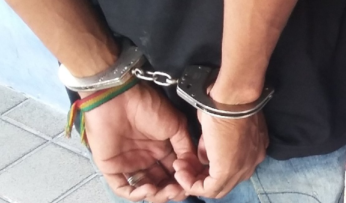 Ação integrada prende homem que assassinou irmão em Alagoas e fugiu para a Bahia
