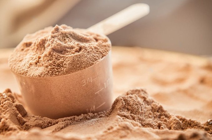 Anvisa manda recolher whey de marca famosa após encontrar bactéria que pode causar intoxicação