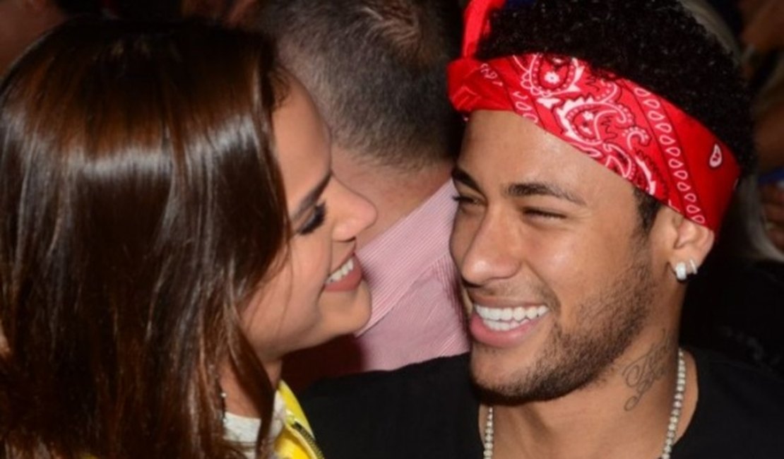 Bruna Marquezine deleta fotos com Neymar das redes sociais