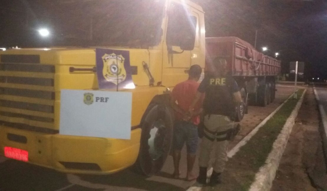 Caminhoneiro é preso por porte e consumo de drogas, na BR 316, em AL