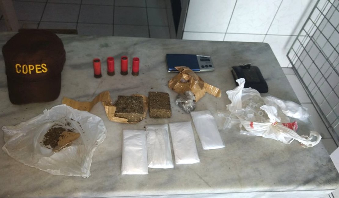 PM prende jovens com meio quilo de maconha em Delmiro Gouveia
