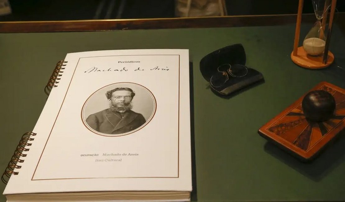Manuscritos e primeiras edições recontam história de Machado de Assis
