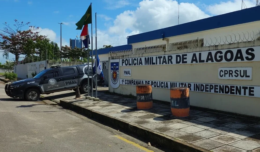 Policiais da 1ª Companhia Independente da PM salvam vida de mulher em residência, em Campo Alegre