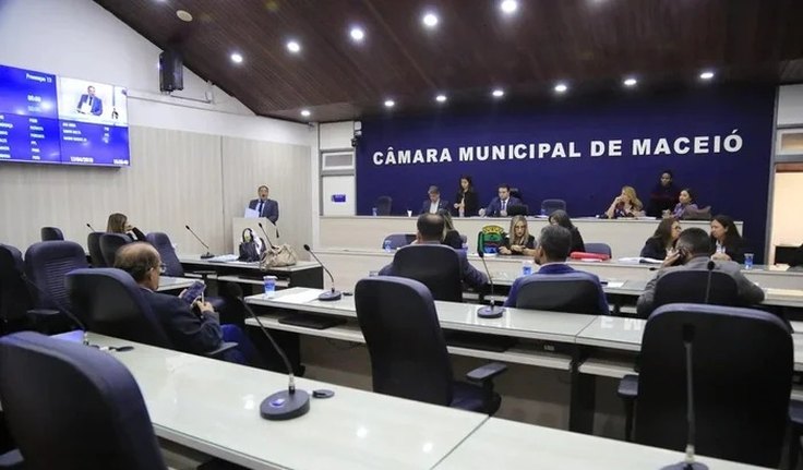 Vereadores esvaziam sessão da Câmara de Maceió e adiam votação da LDO e de empréstimos bilionários solicitados por JHC