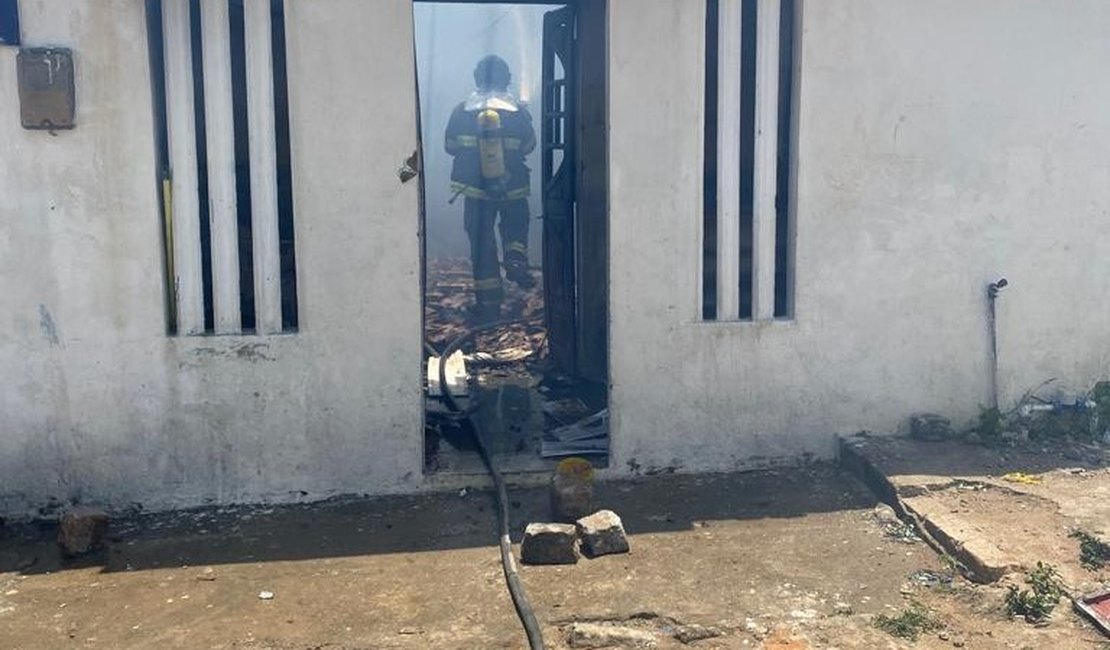 Homem morre queimado em incêndio em mercearia no interior alagoano