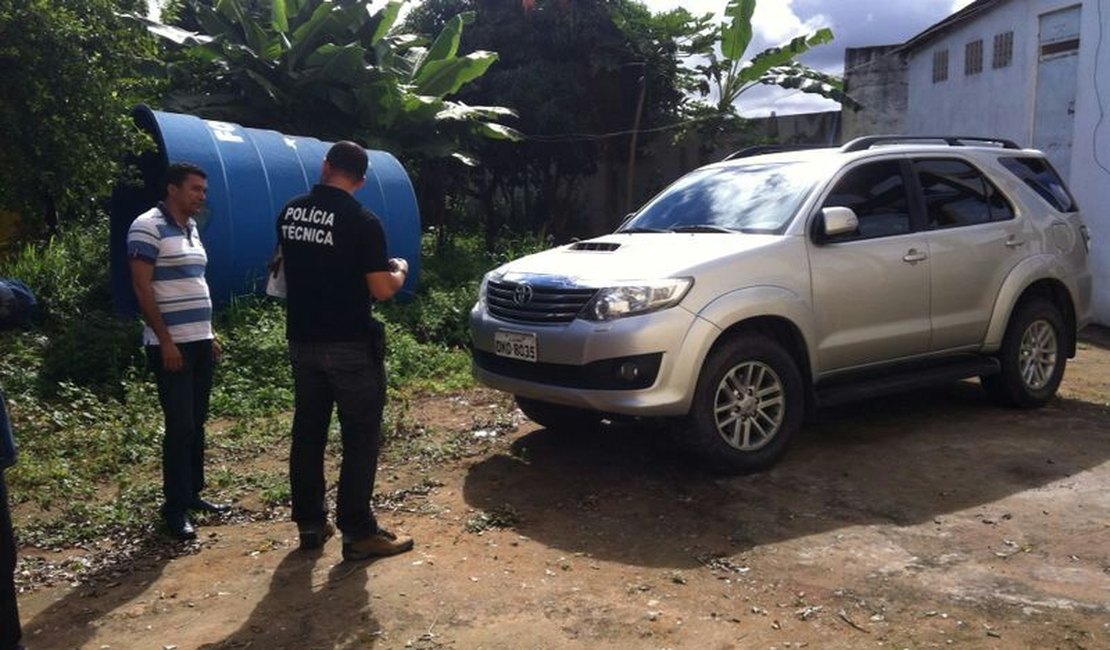 Investigador particular recupera veículo roubado de loja de Arapiraca